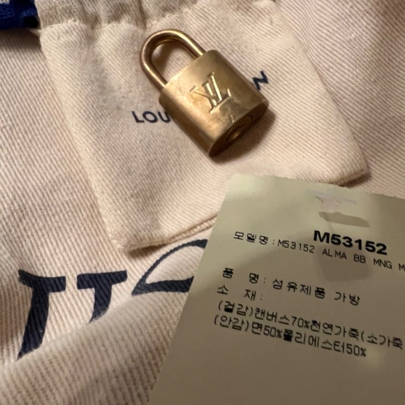 Authentic 💯❤️‼️ Brandnew Bb Alma Louis Vuitton💯 - Picture 9 of 10